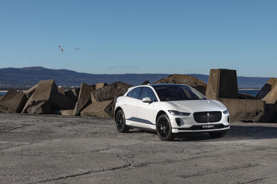  Jaguar I-Pace EV400 AWD SE 2018 года  (AU) (фото 19 из 40)